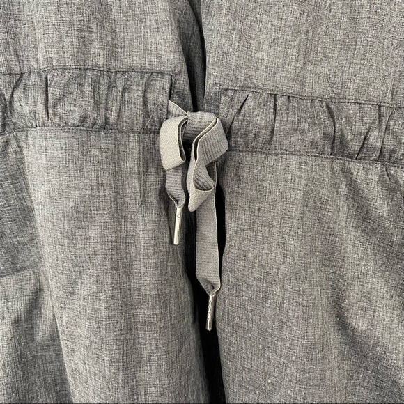 Fabletics Danielle lightweight Jacket in grey size small - Picture 9 of 12